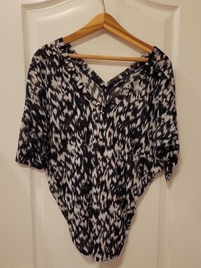Express Black and White V-Neck Dolman Top with Shoulder Buttons
